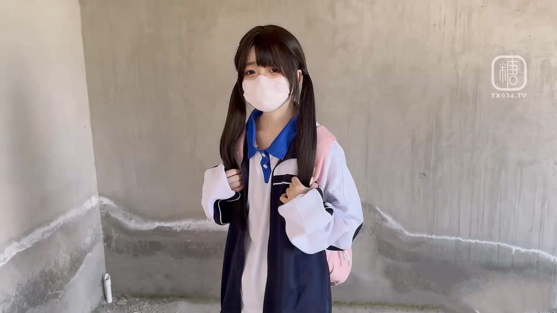 白虎喵 – 新作 43分钟 户外野战 跟踪学妹强插 塞满肛塞抽插 [1V-2.16G] 持续更新中