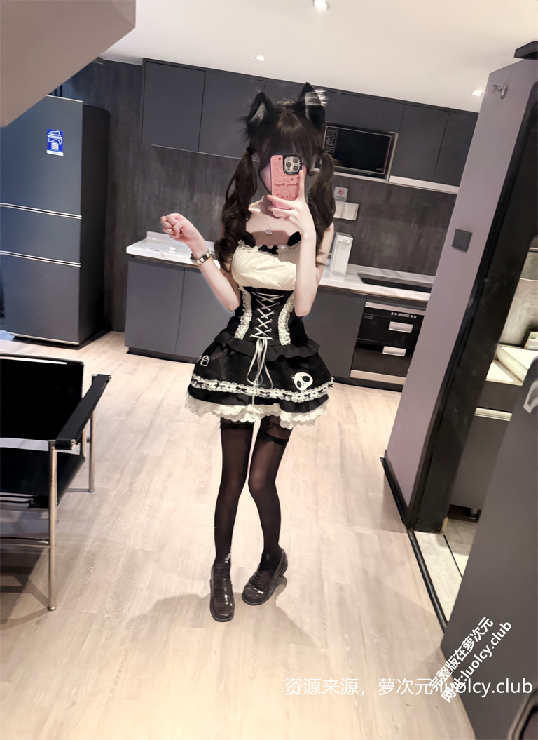 小犬酱@j8Ye9eBh6j3 – 新作 [520门槛] 11分钟 双马尾黑丝JK露脸自慰订阅 [15P1V-609MB] 持续更新中