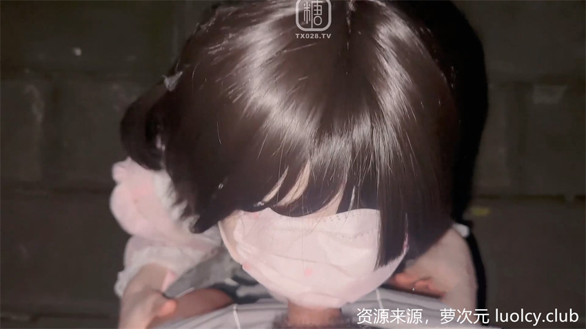 白虎喵 – 新作 56分钟 网恋面基反差萌妹深夜公园野战中 [1V-2.83G] 持续更新中